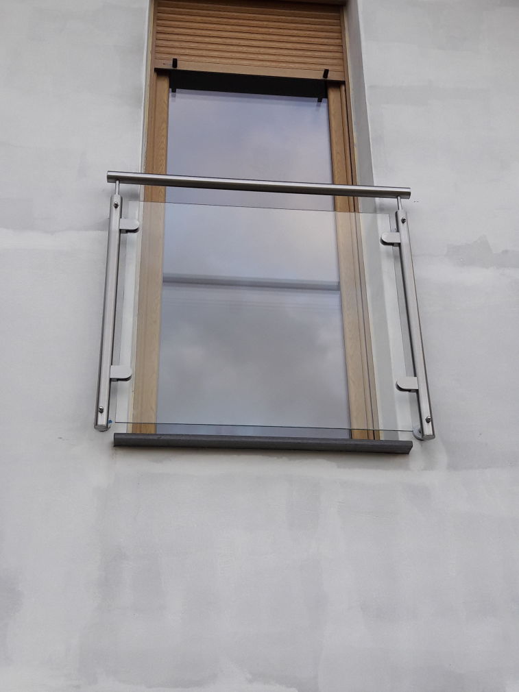 Balkon francuski szklany z poręczą, przezroczysty 6,6,4mm VSG ESG