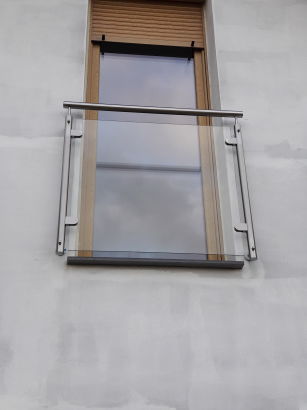 Balkon francuski szklany z poręczą, przezroczysty 6,6,4mm VSG ESG